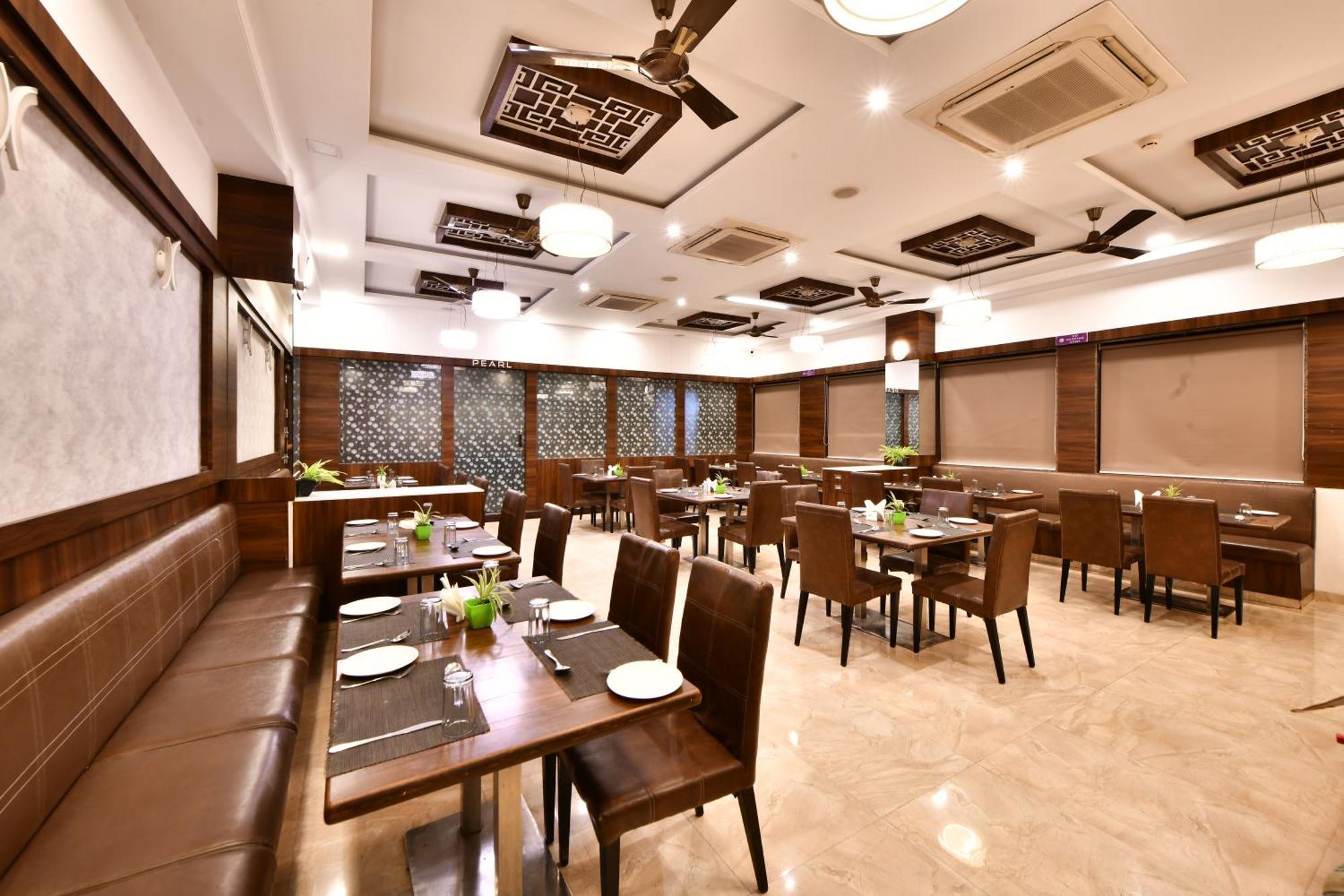 Click Hotel Sagar Plaza Chakan, Pune Zewnętrze zdjęcie